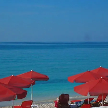 Lourdata Sleeps 4 Villa