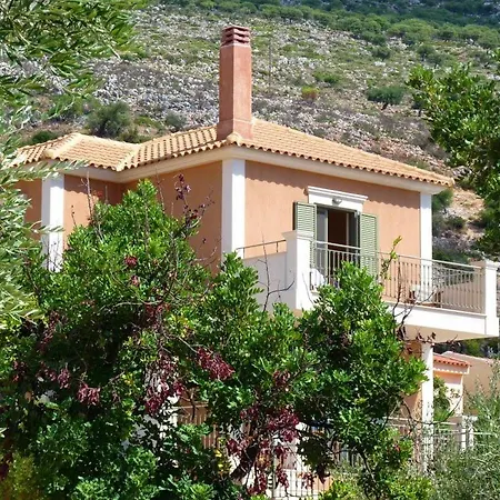 Villa Lourdata Sleeps 4 Lourdata (Kefalonia)