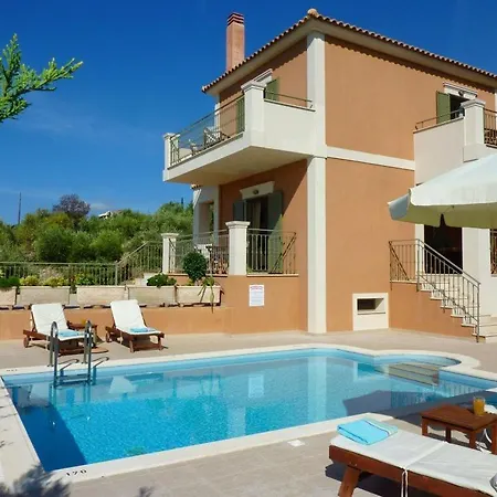 Villa Lourdata Sleeps 4 *